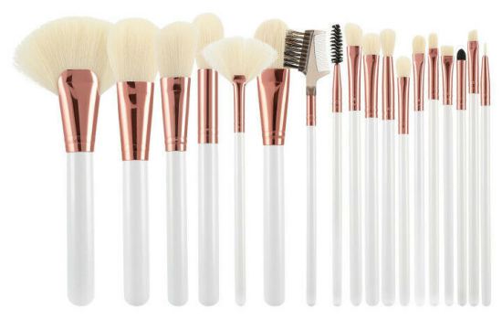 Set de pinceaux de maquillage blanc et écru 18 pièces